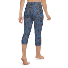 Load image into Gallery viewer, Yg - Yoga Capri Leggings